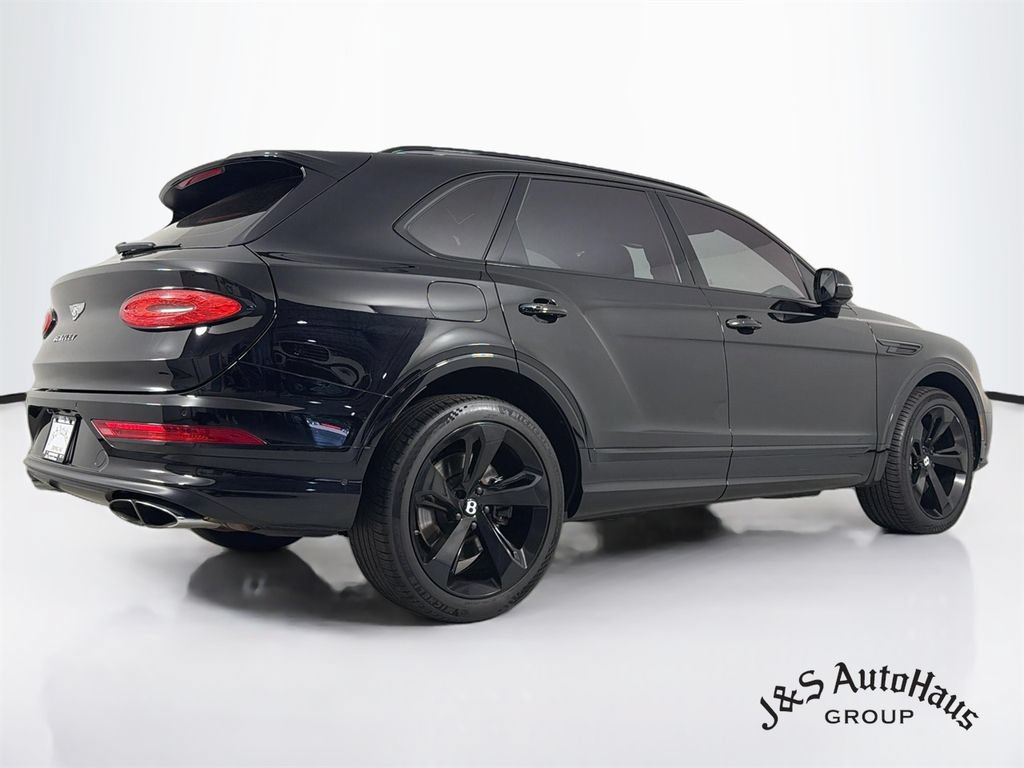Used 2022 Bentley Bentayga AWD/4WD image 7