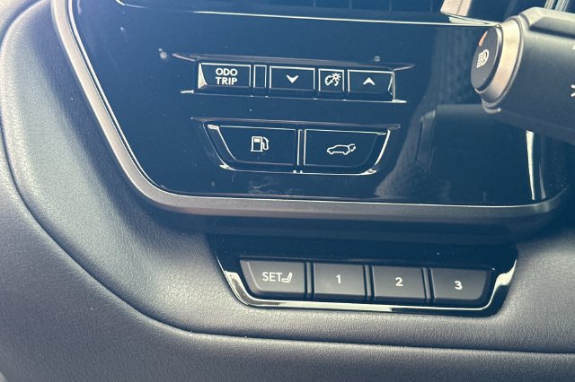 Used 2025 Lexus TX 500h AWD w/ Technology Package image 34