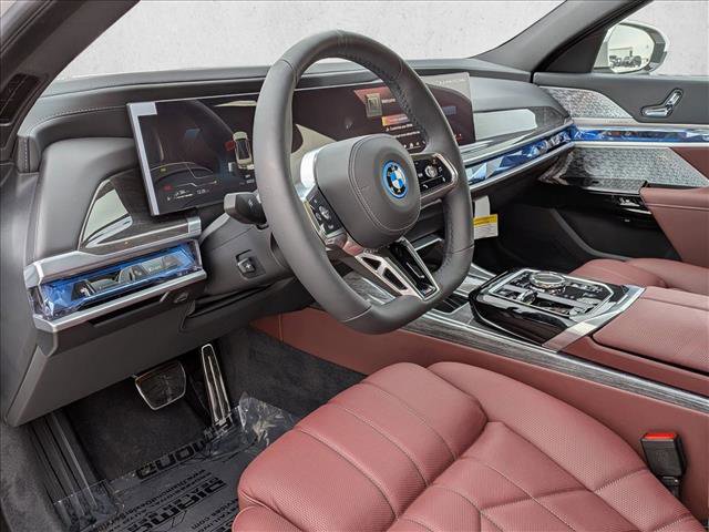 Certified 2026 BMW 750e xDrive AWD/4WD image 3