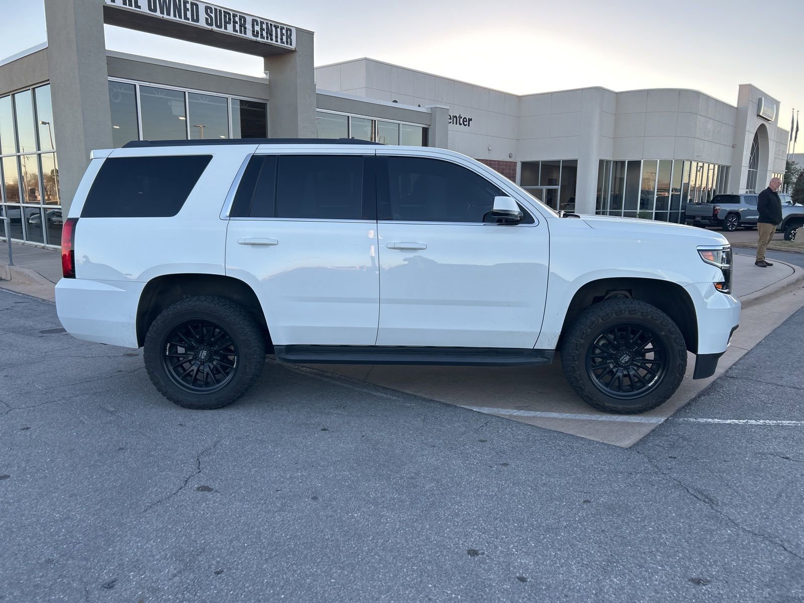 Used 2018 Chevrolet Tahoe LT image 4
