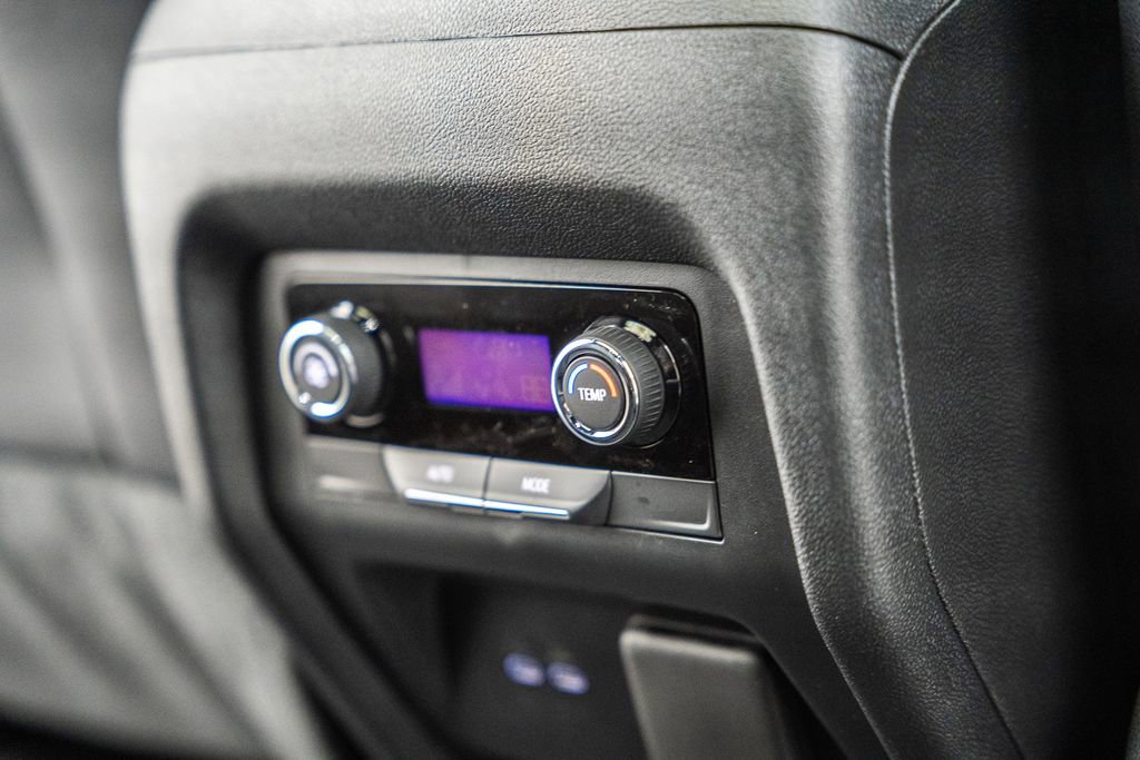 New 2026 Chevrolet Traverse LT w/ Sun and Wheel Package AWD/4WD image 33