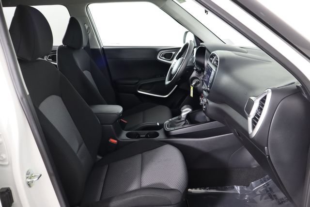 Used 2023 Kia Soul LX FWD image 18