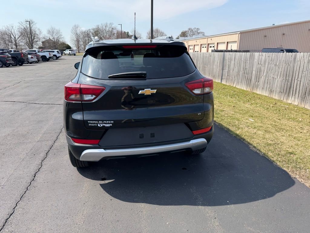 Used 2023 Chevrolet TrailBlazer LT w/ Convenience Package image 4
