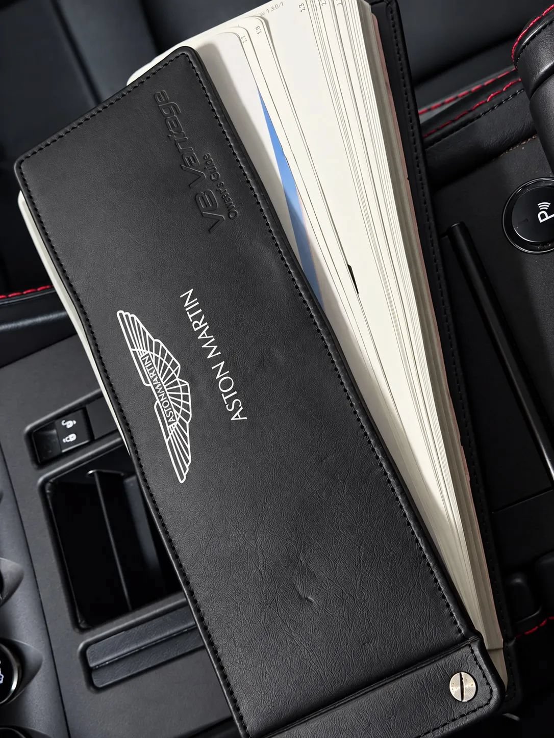 Used 2008 Aston Martin V8 Vantage Coupe RWD image 38