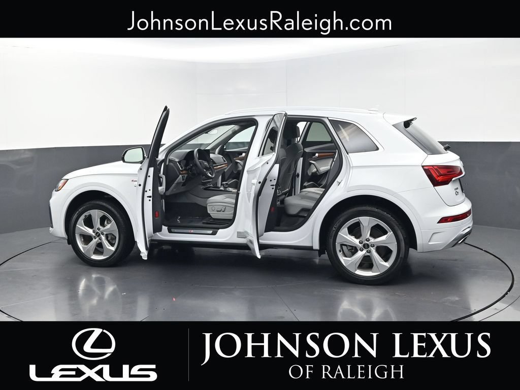 Used 2023 Audi Q5 2.0T Premium Plus w/ Premium Plus Package AWD/4WD image 36