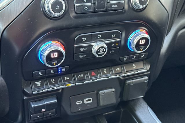 Used 2022 GMC Sierra 3500 Denali w/ Denali Ultimate Package AWD/4WD image 20