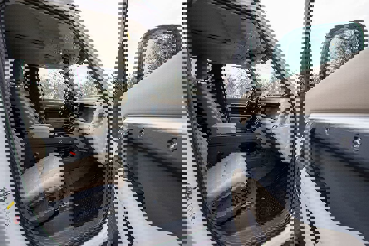 Used 2020 Land Rover Defender 110 S image 17