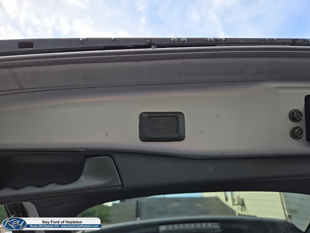 Used 2021 Toyota RAV4 AWD Hybrid image 11