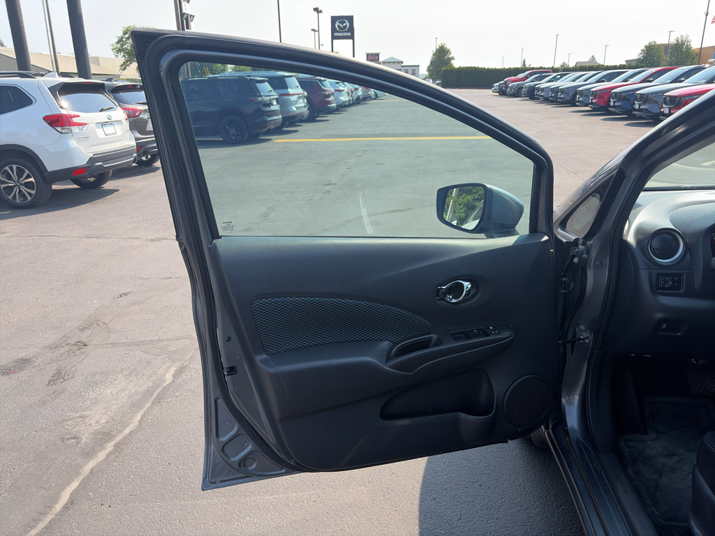 Used 2016 Nissan Versa Note SV FWD image 11