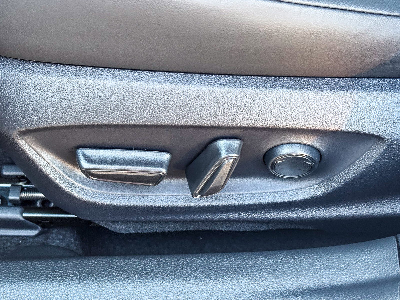 New 2026 Toyota Prius Plug-In Hybrid image 23