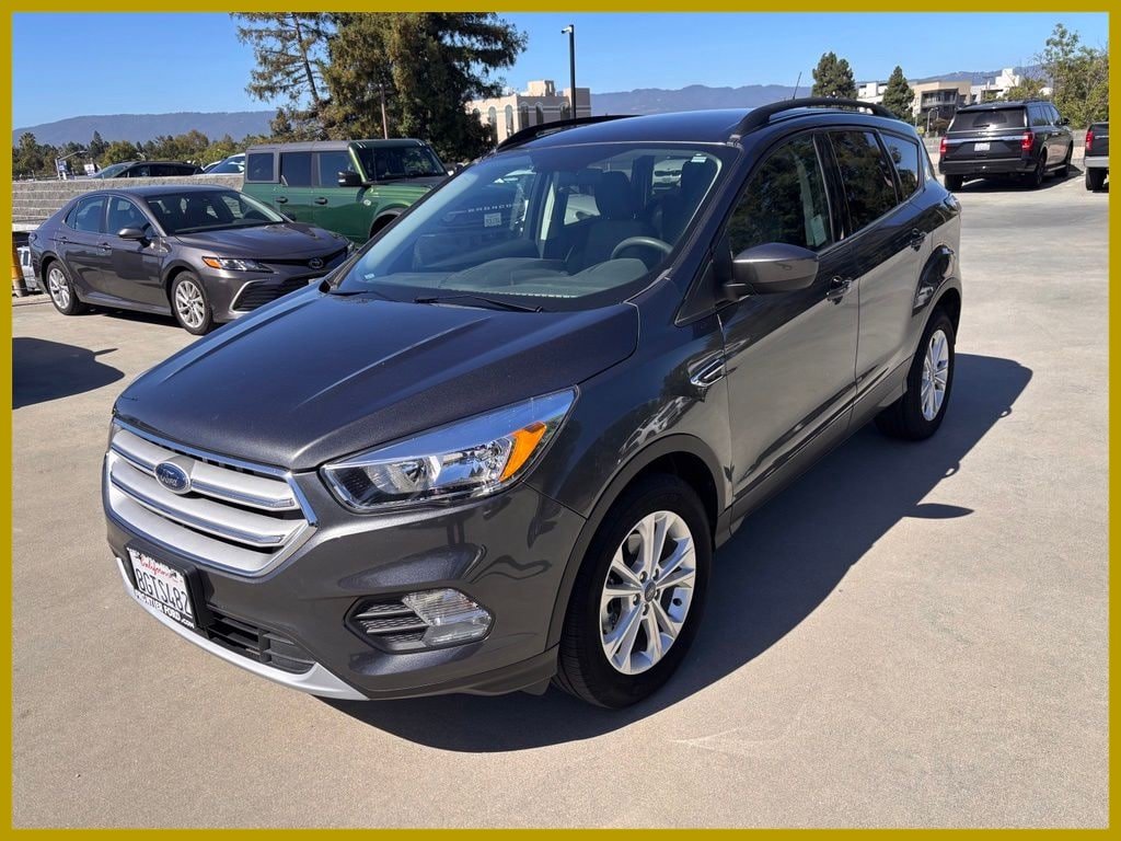 Used 2018 Ford Escape SE w/ SE Sync 3 Package