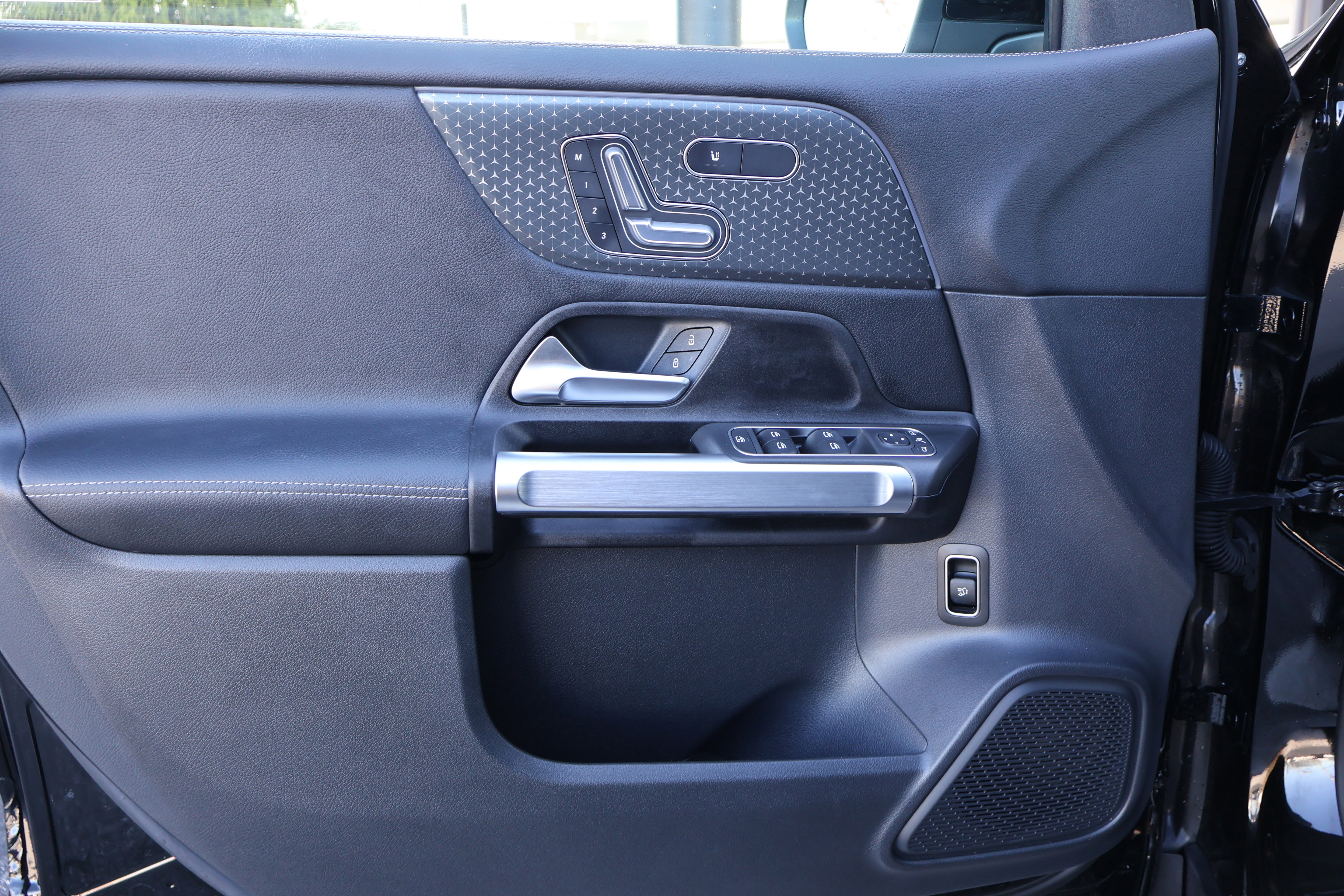 Certified 2024 Mercedes-Benz GLB 250 image 13