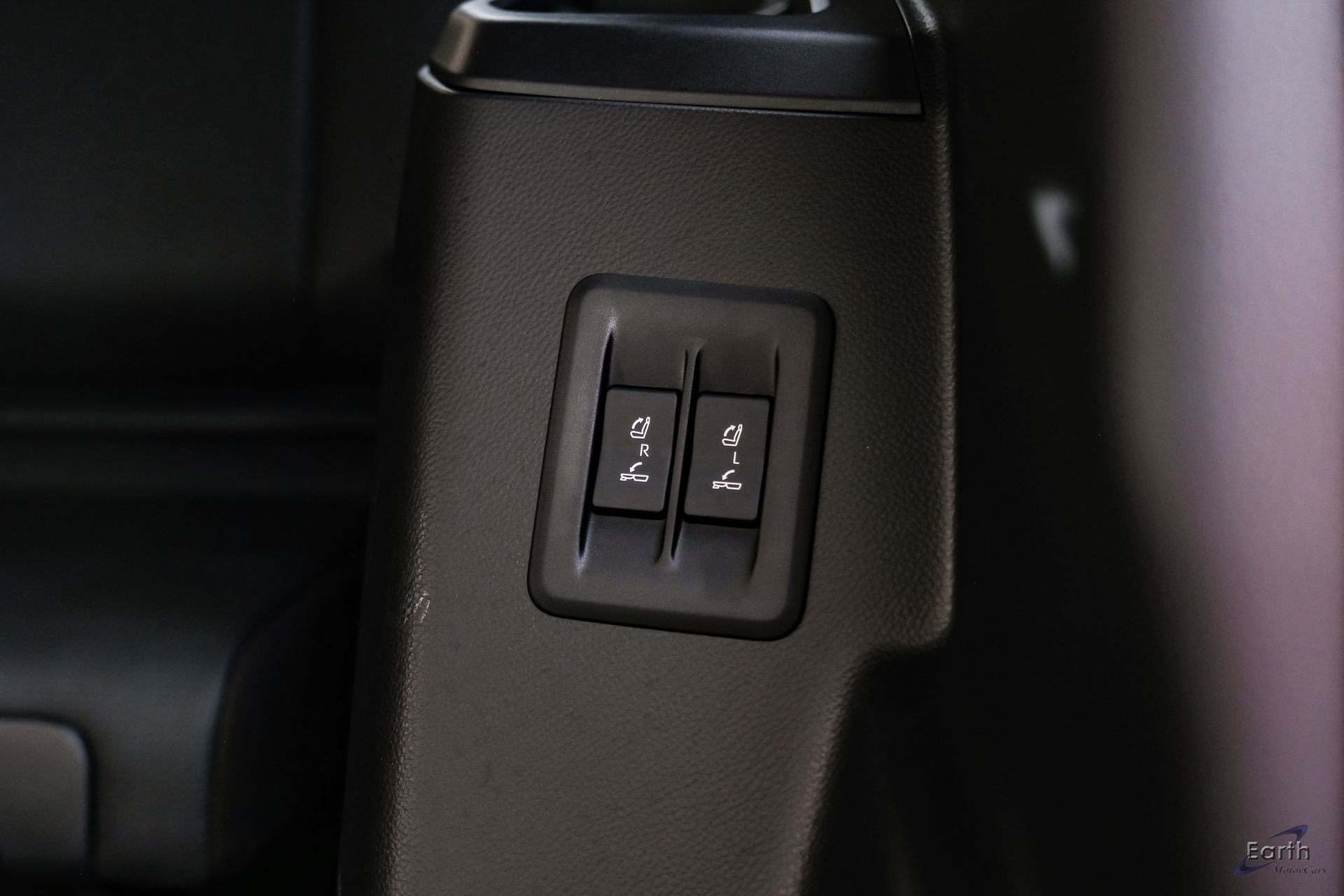 Used 2025 Lexus GX 550 550 Luxury+ HUD Traffic LIFTED w/ Accessory Package (2T) image 88