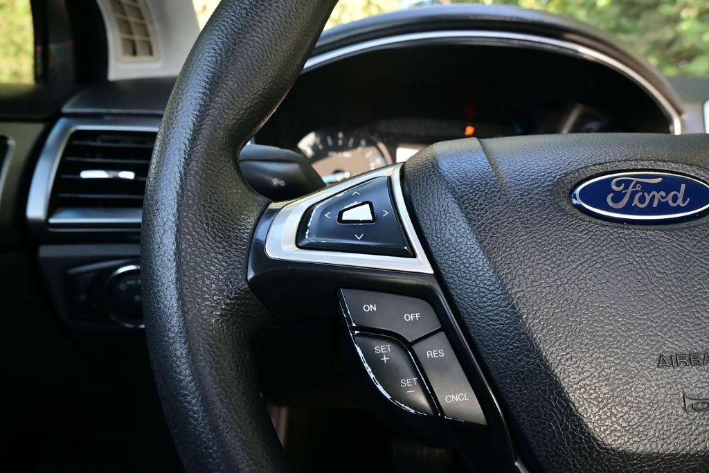 Used 2013 Ford Fusion SE FWD image 36