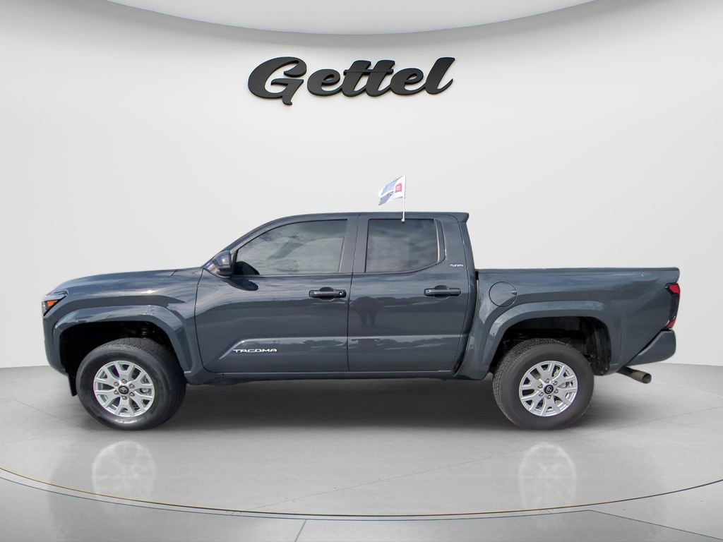 Used 2025 Toyota Tacoma SR5 AWD/4WD image 2