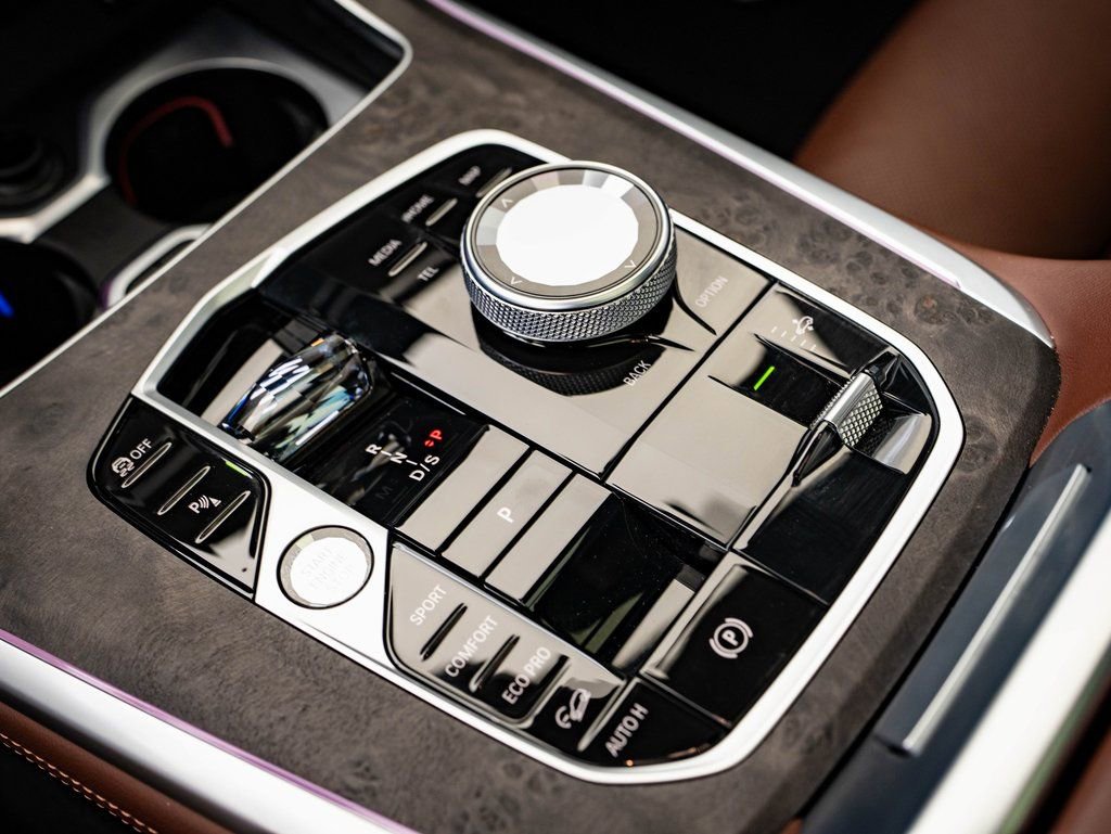 Used 2023 BMW X7 M60i w/ Executive Package AWD/4WD image 34