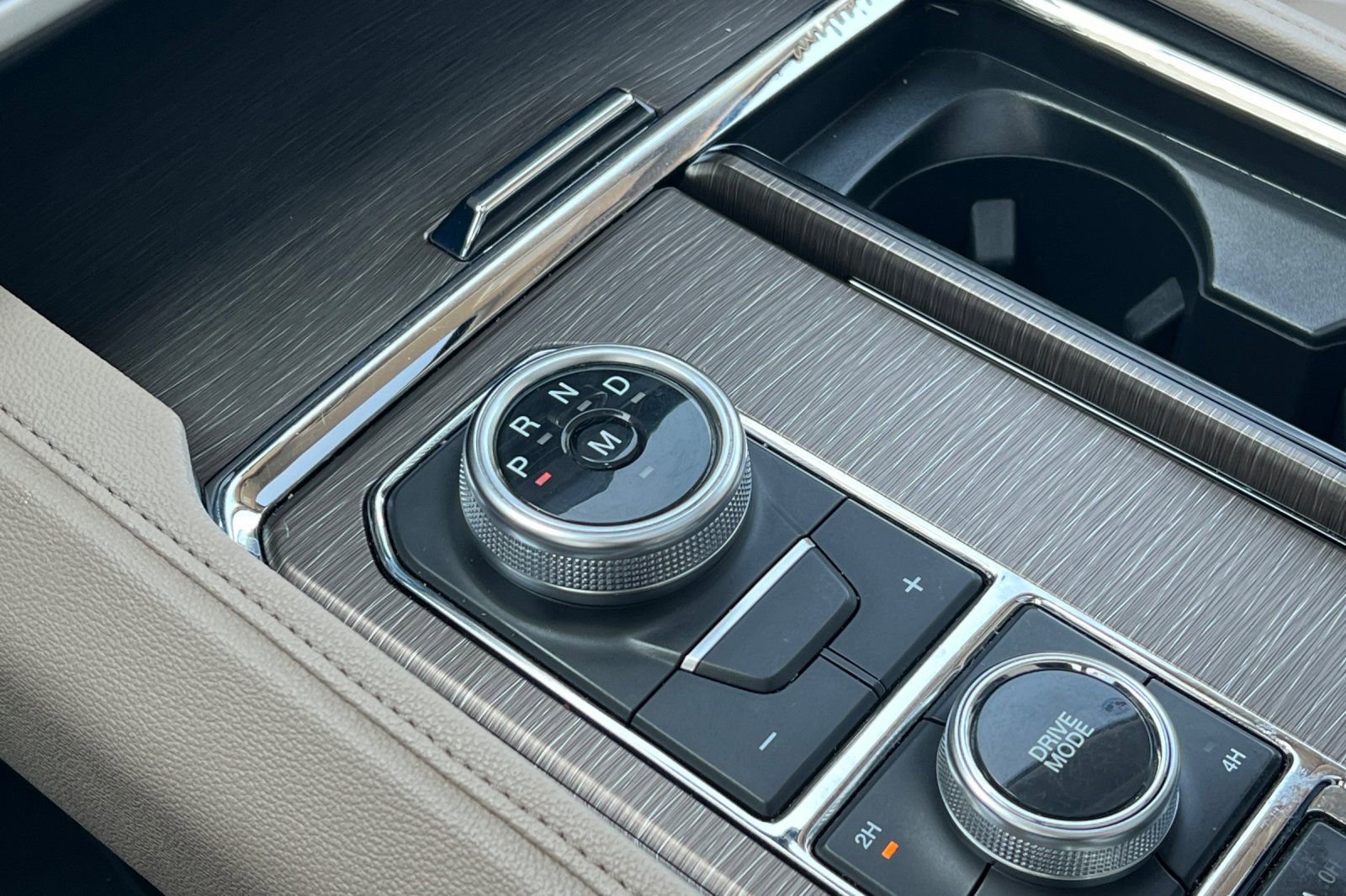 Used 2024 Ford Expedition Max Limited image 24