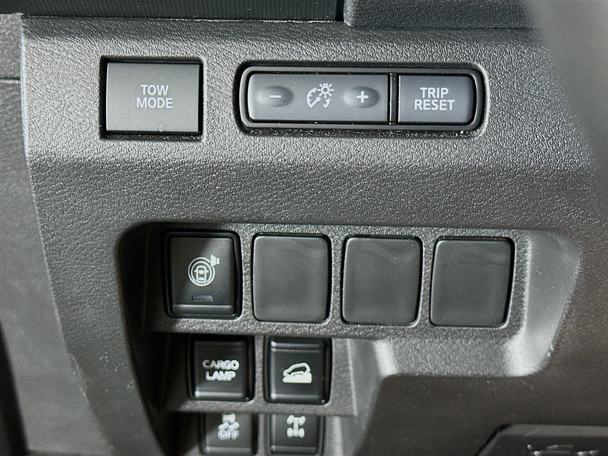 Used 2023 Nissan Frontier PRO-4X w/ Technology Package AWD/4WD image 17