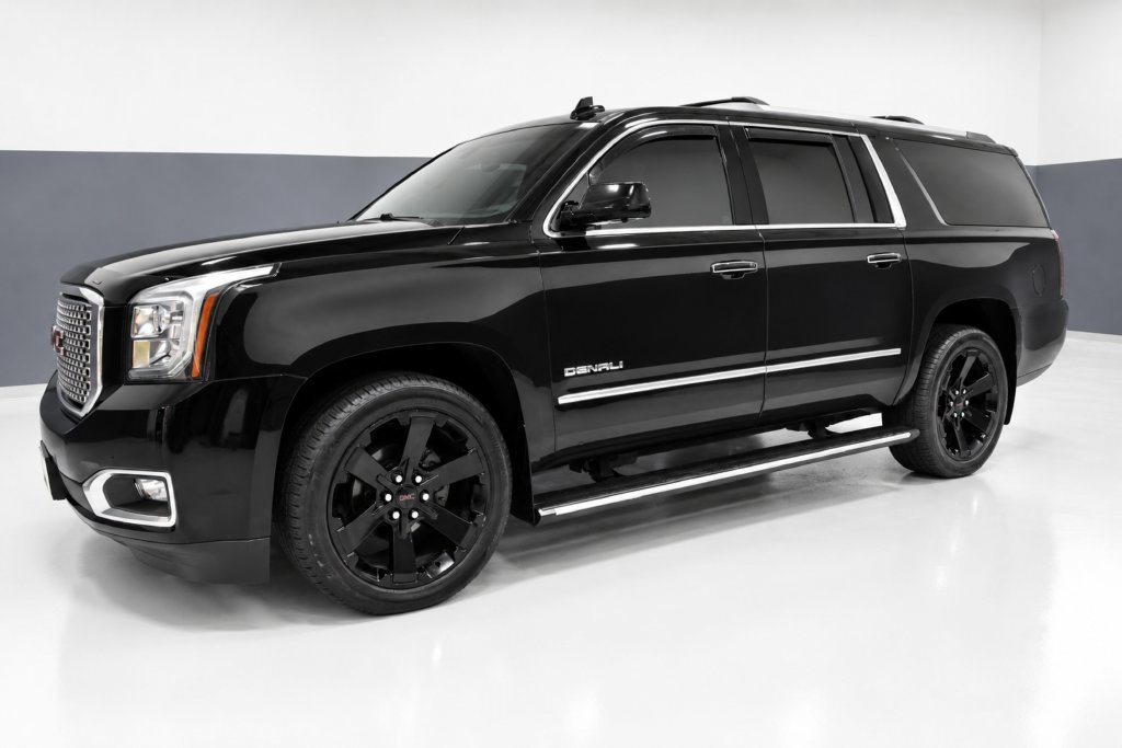 Used 2017 GMC Yukon XL Denali w/ Open Road Package AWD/4WD image 2