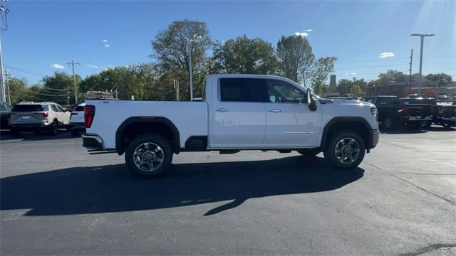 New 2026 GMC Sierra 2500 SLT image 9