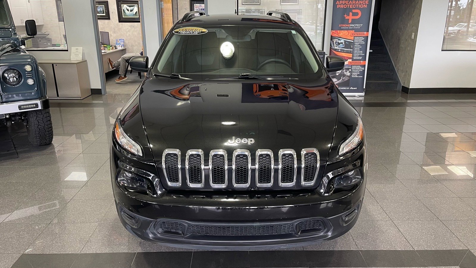 Used 2015 Jeep Cherokee Sport w/ Sport Appearance Group FWD image 9