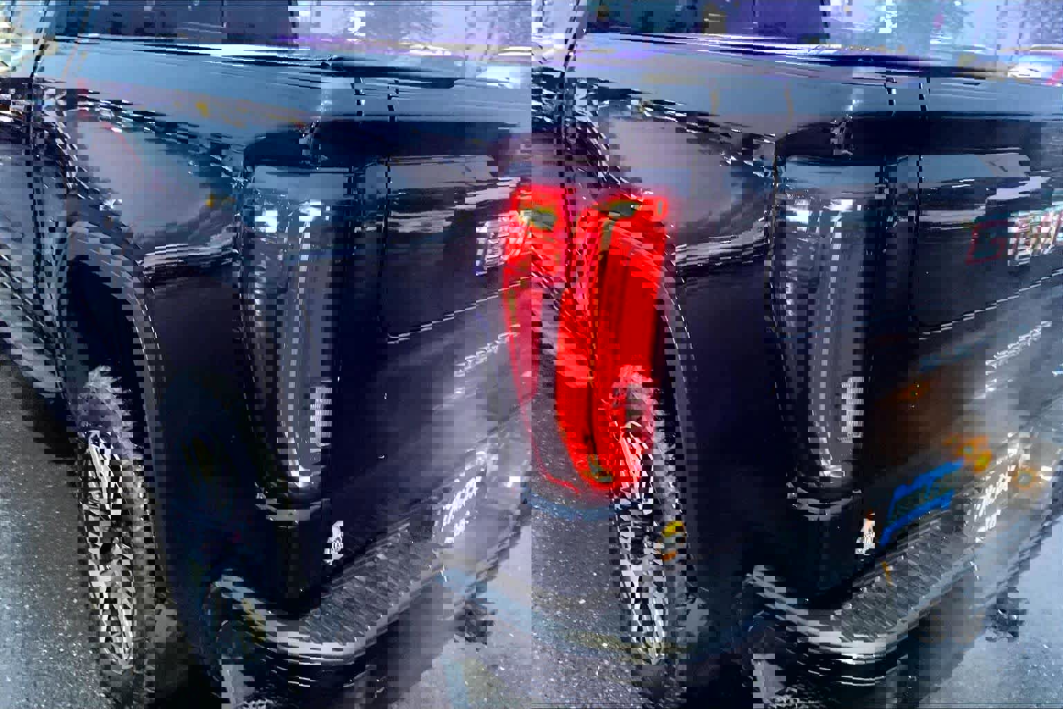 Used 2022 GMC Sierra 1500 AT4 w/ AT4 Premium Package image 32