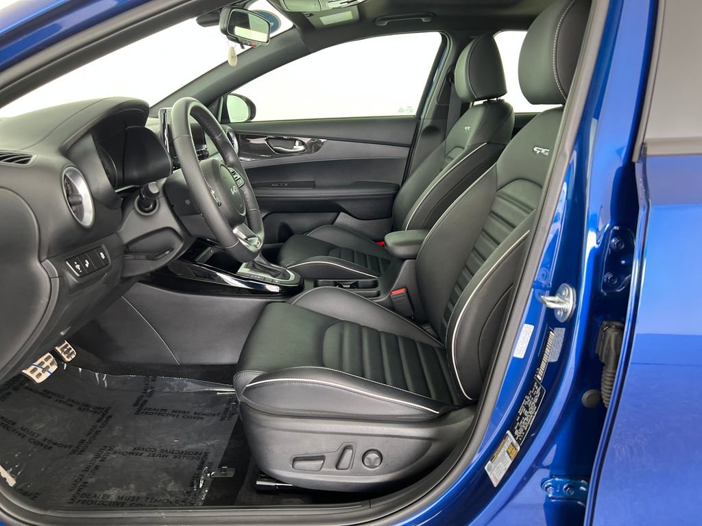 Used 2024 Kia Forte GT-Line w/ GT-Line Premium Package image 11