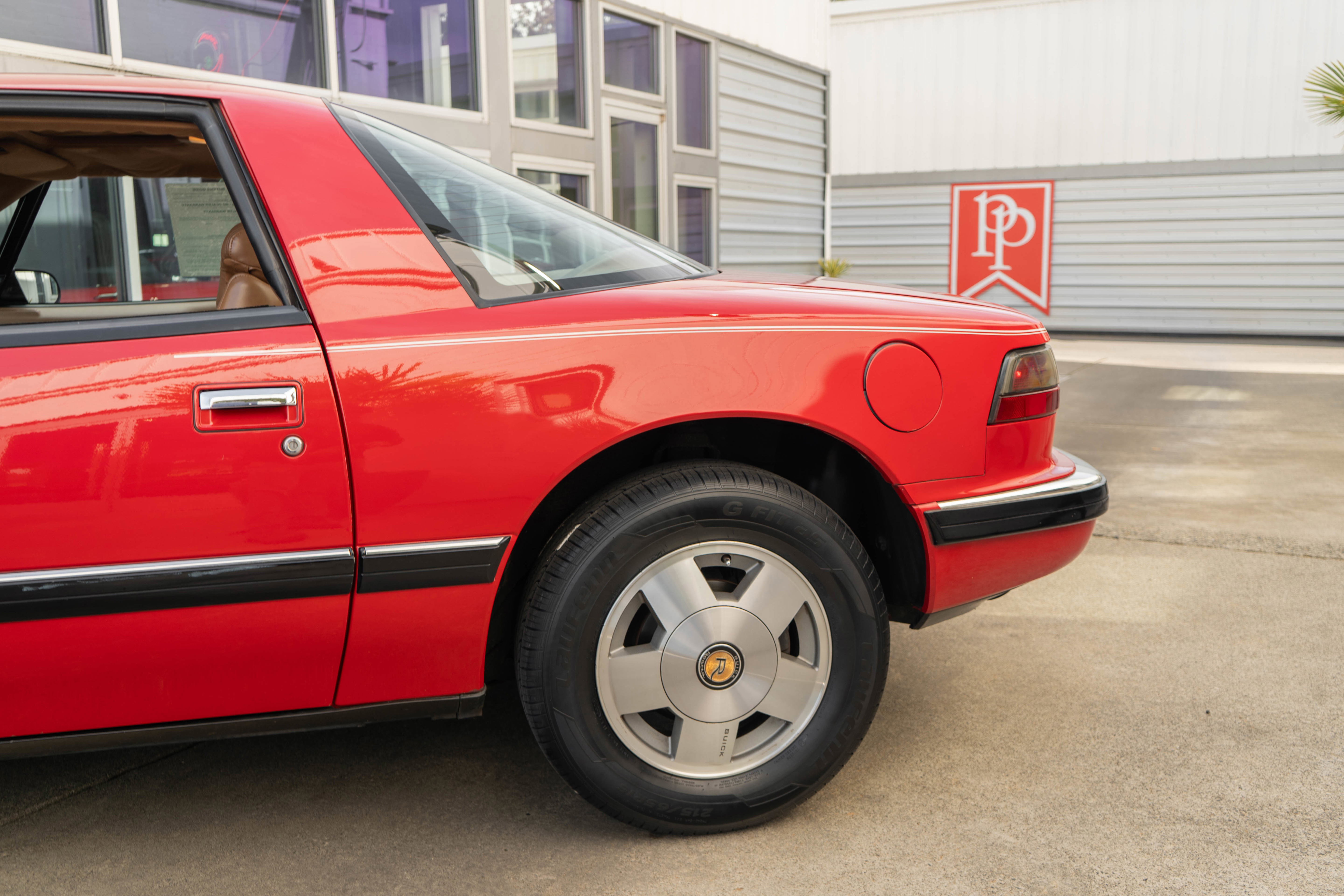 Used 1990 Buick Reatta Coupe FWD image 5