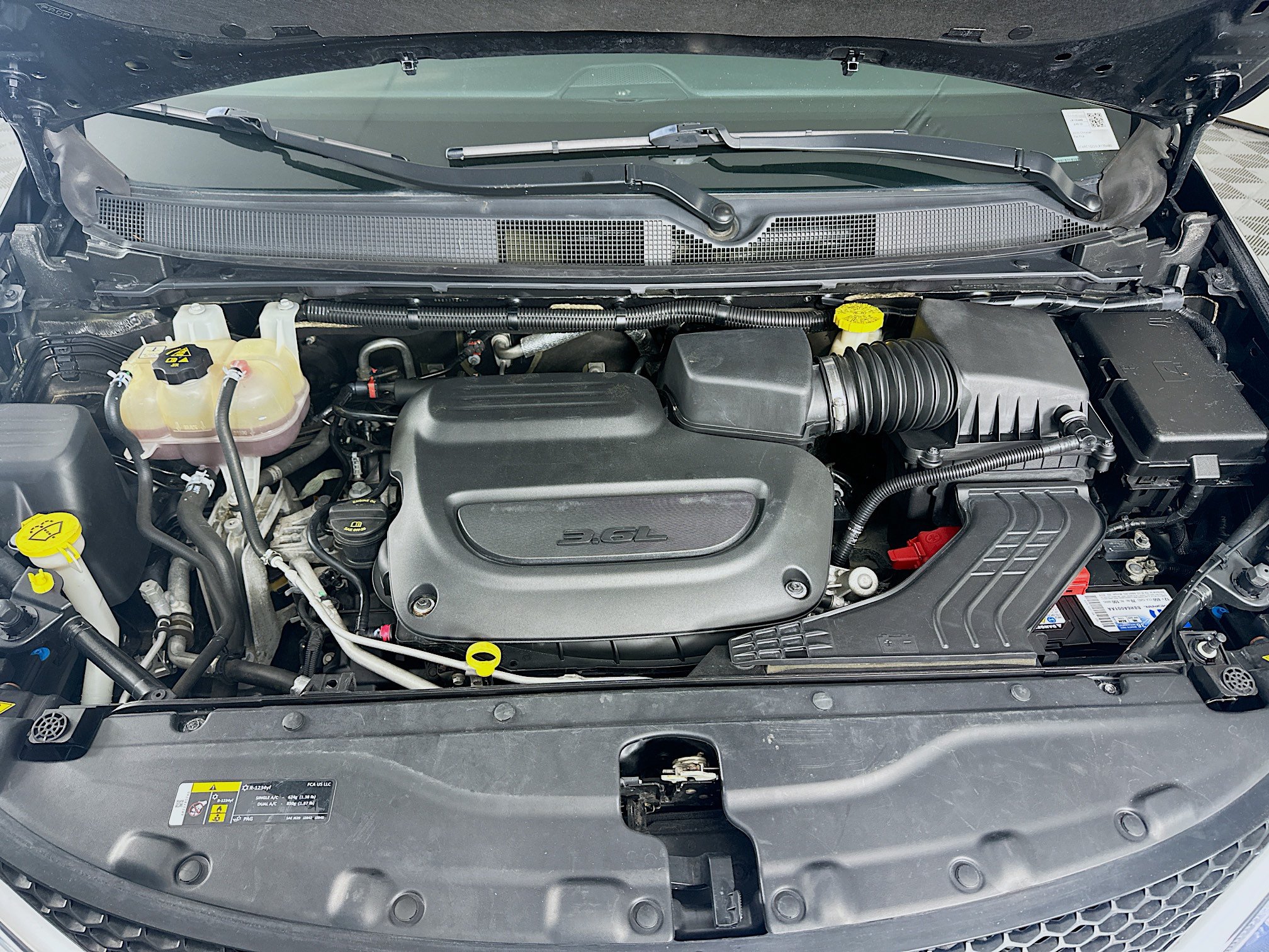 Used 2020 Chrysler Pacifica Limited w/ Advanced Safetytec Group FWD image 36