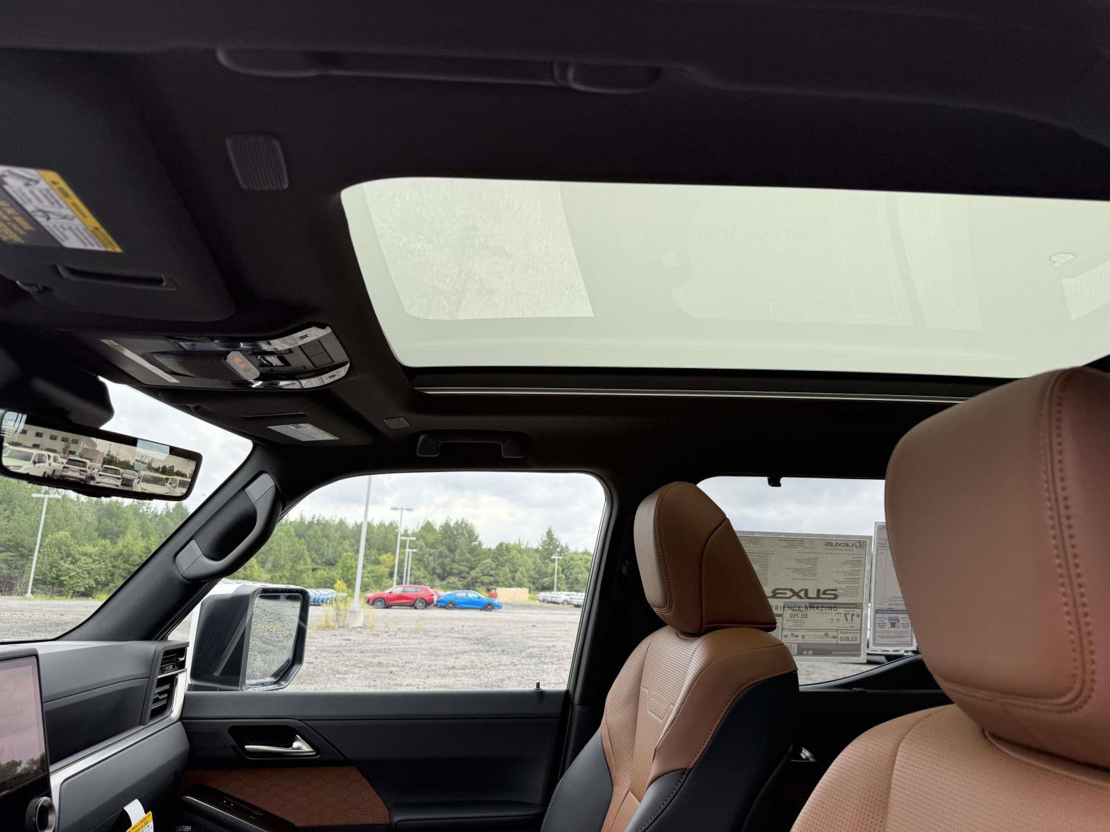 New 2026 Lexus GX 550 w/ Accessory Package (2T) AWD/4WD image 16