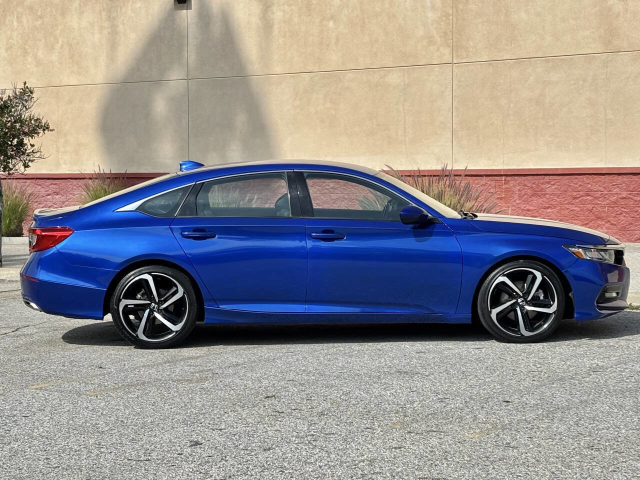Used 2020 Honda Accord Sport image 8