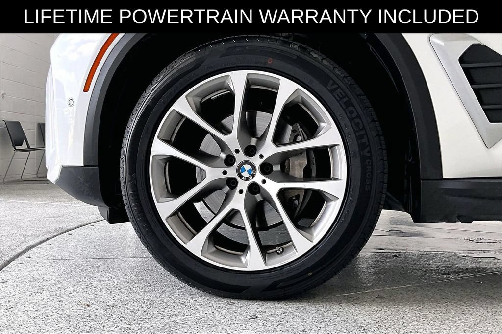 Used 2025 BMW X5 xDrive40i AWD/4WD image 12
