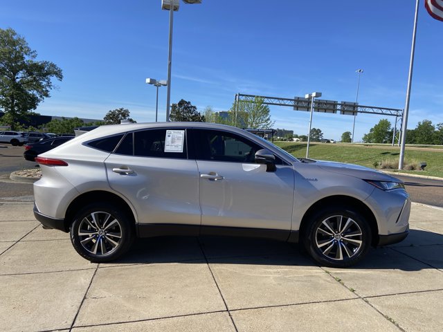 Used 2021 Toyota Venza LE image 13