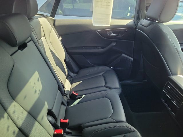 Used 2021 Audi Q8 Premium Plus AWD/4WD image 4