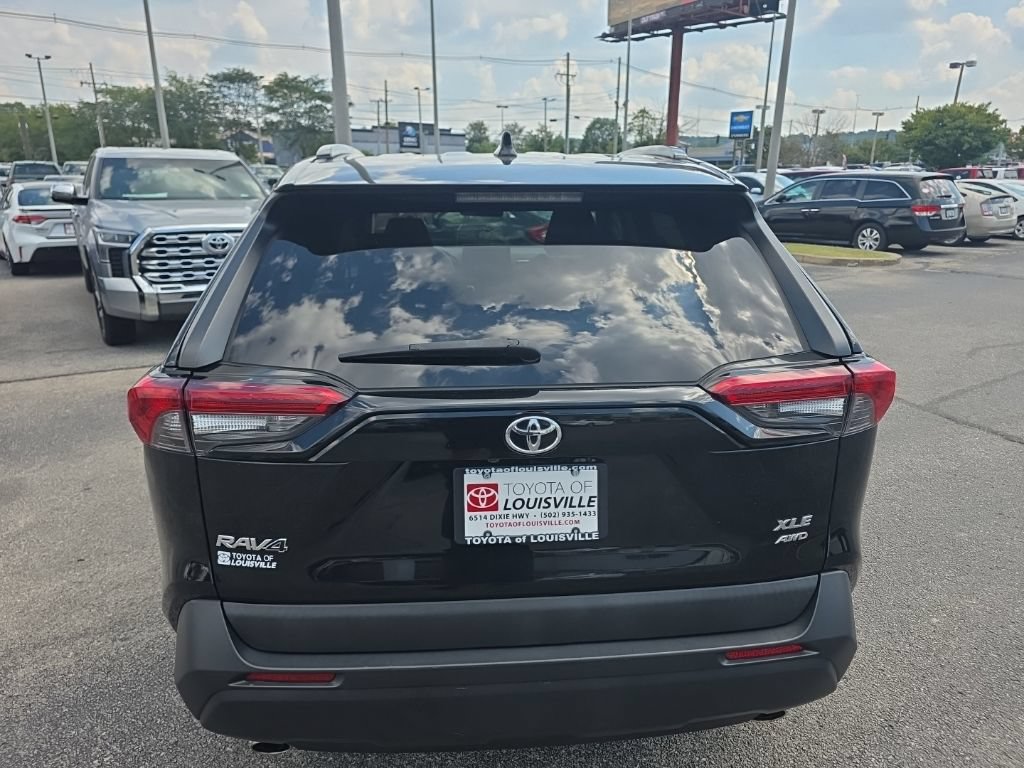 Used 2020 Toyota RAV4 XLE w/ Convenience Package AWD/4WD image 6