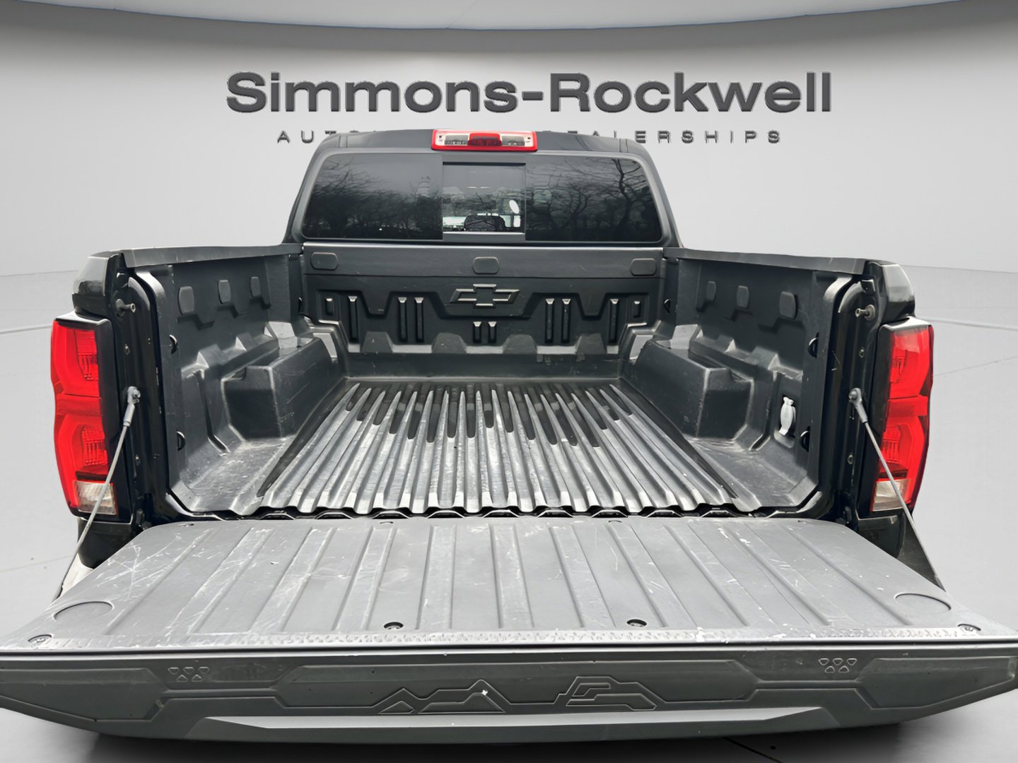 Used 2023 Chevrolet Colorado Z71 w/ Advanced Trailering Package image 8