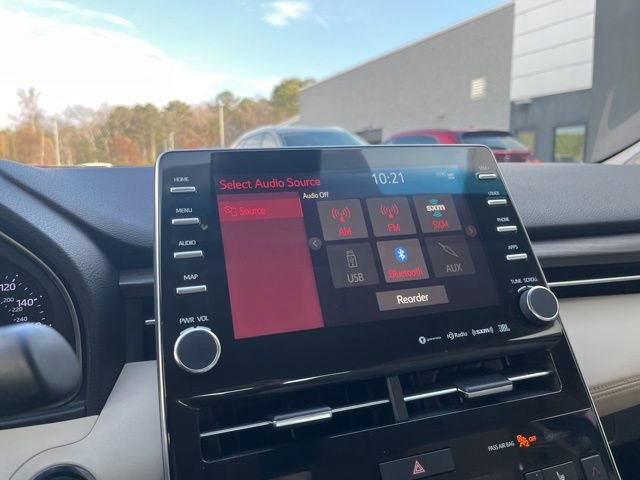 Used 2019 Toyota Avalon Limited image 23