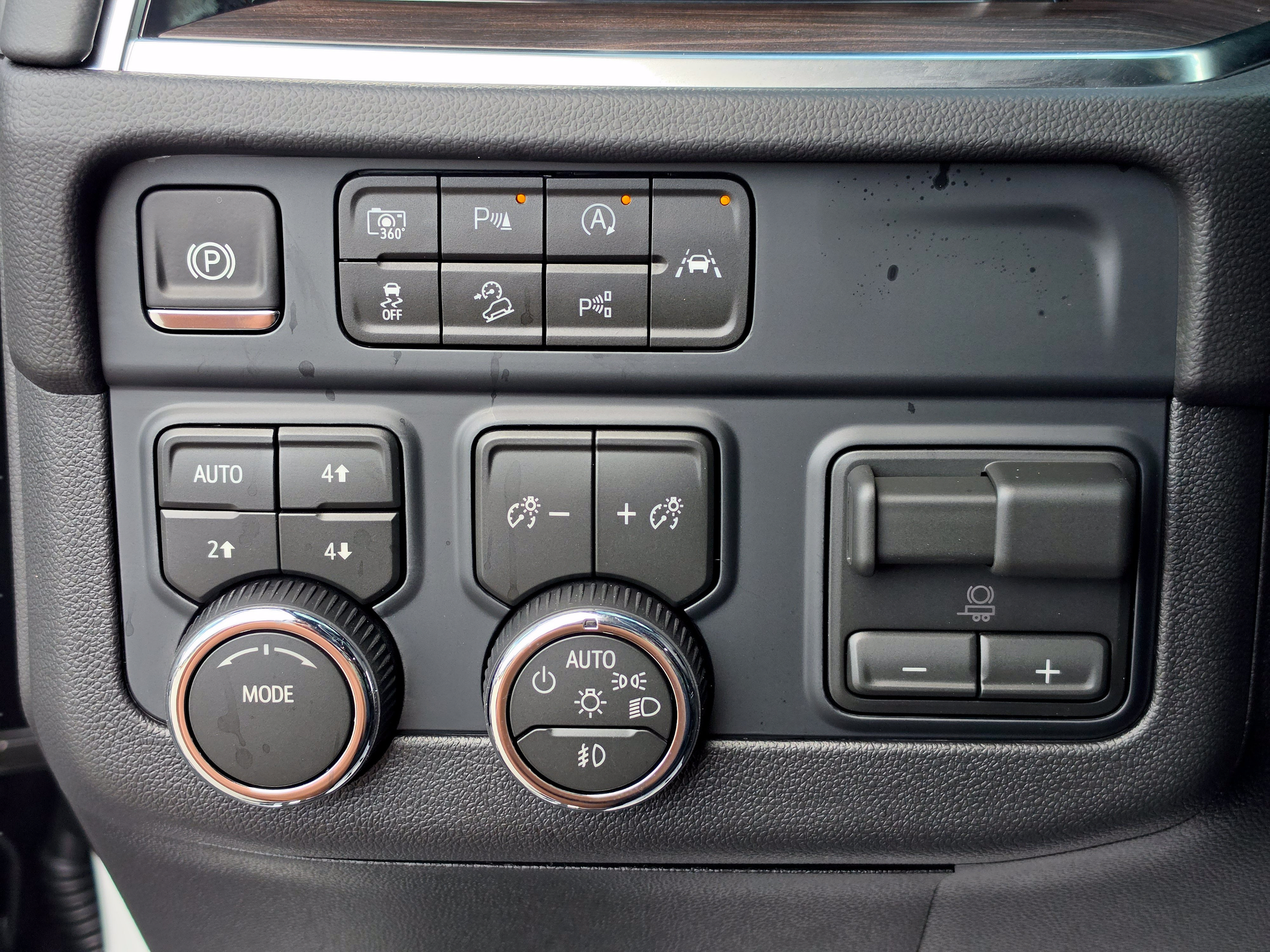 New 2026 Chevrolet Tahoe LT w/ Comfort Package AWD/4WD image 32