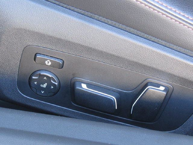 Used 2025 BMW M2 w/ Lighting Package RWD image 13
