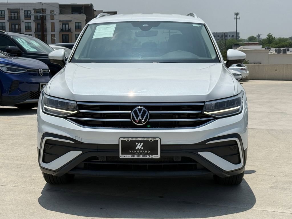 Used 2023 Volkswagen Tiguan SE FWD image 5