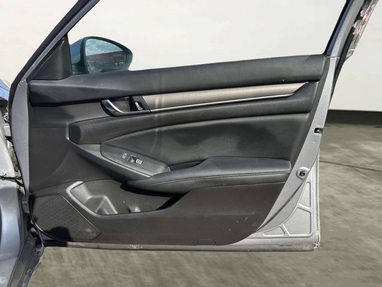 Used 2022 Honda Accord LX image 22