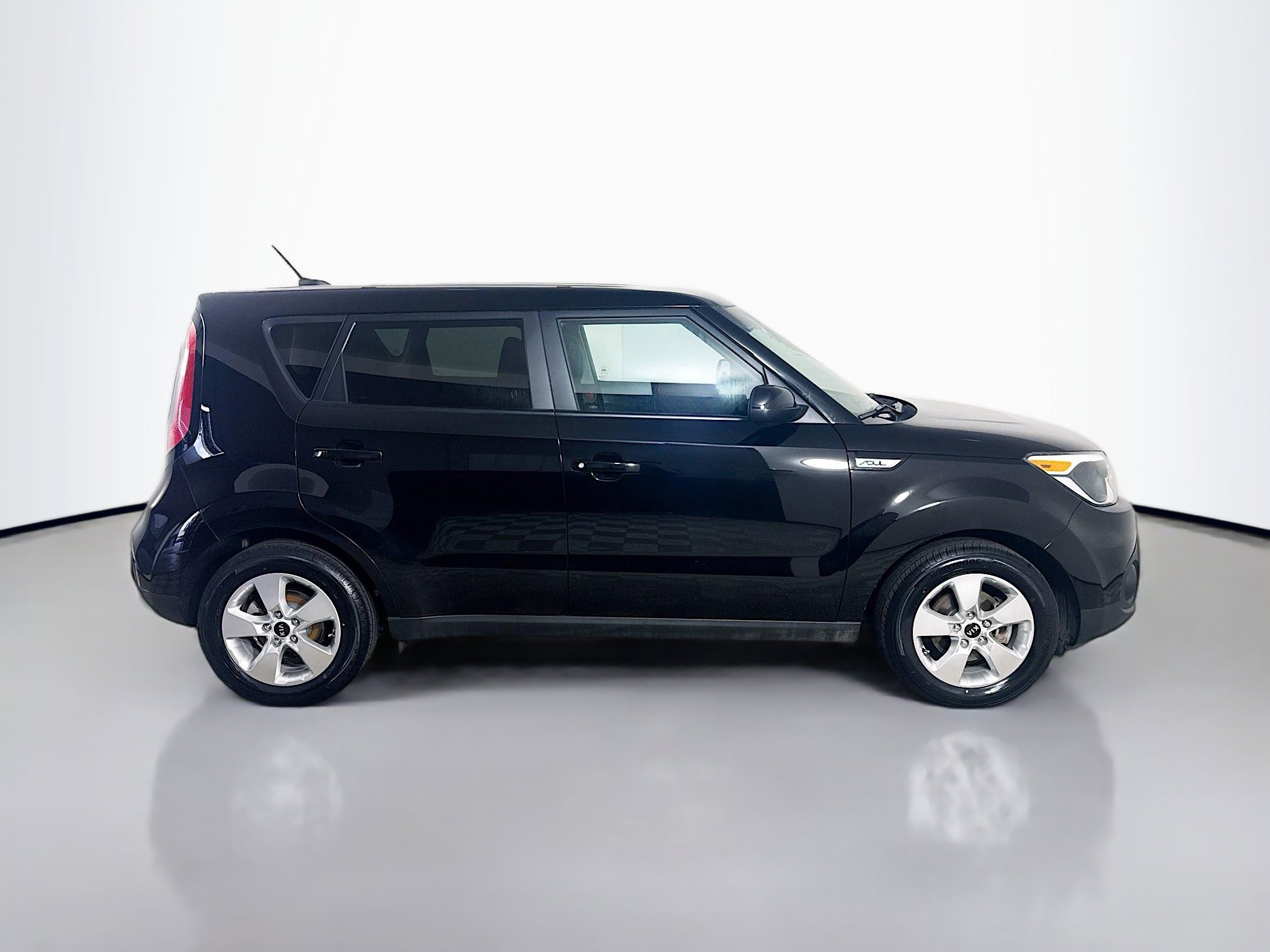 Used 2019 Kia Soul image 11