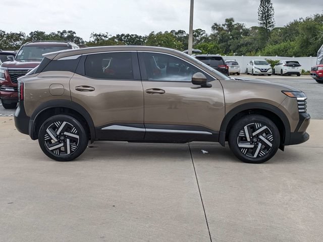 Used 2025 Nissan Kicks SV FWD image 4