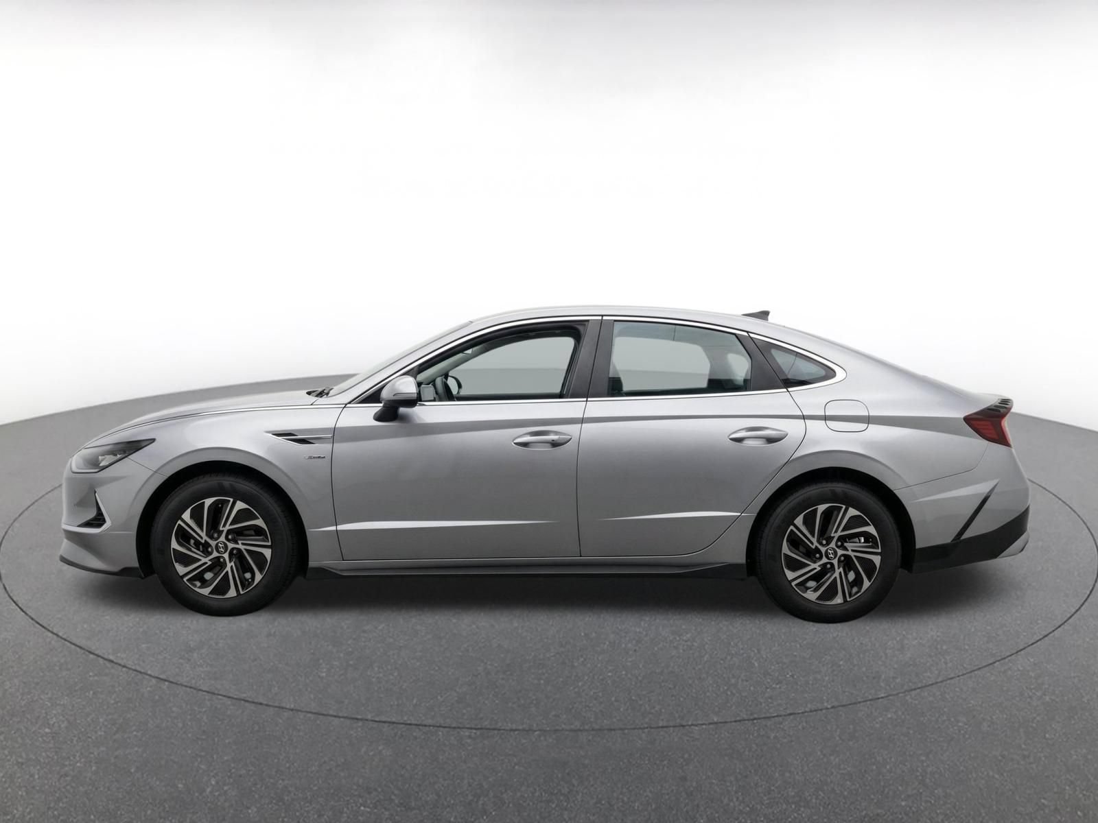 Used 2026 Hyundai Sonata Blue FWD image 5
