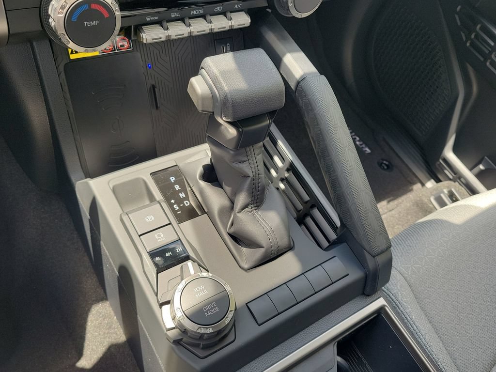 New 2026 Toyota 4Runner SR5 AWD/4WD image 18