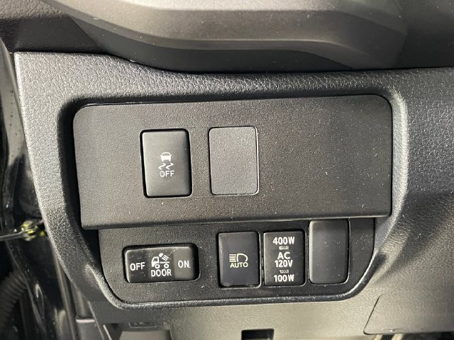 Used 2020 Toyota Tacoma TRD Sport w/ Technology Package AWD/4WD image 14