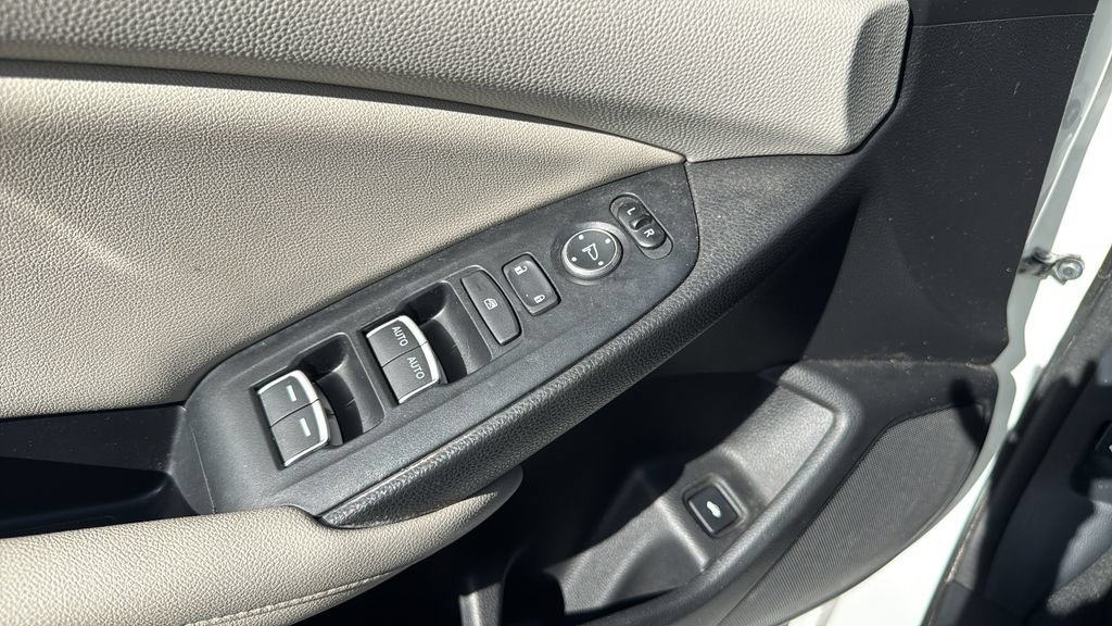 Used 2019 Honda Accord LX image 27