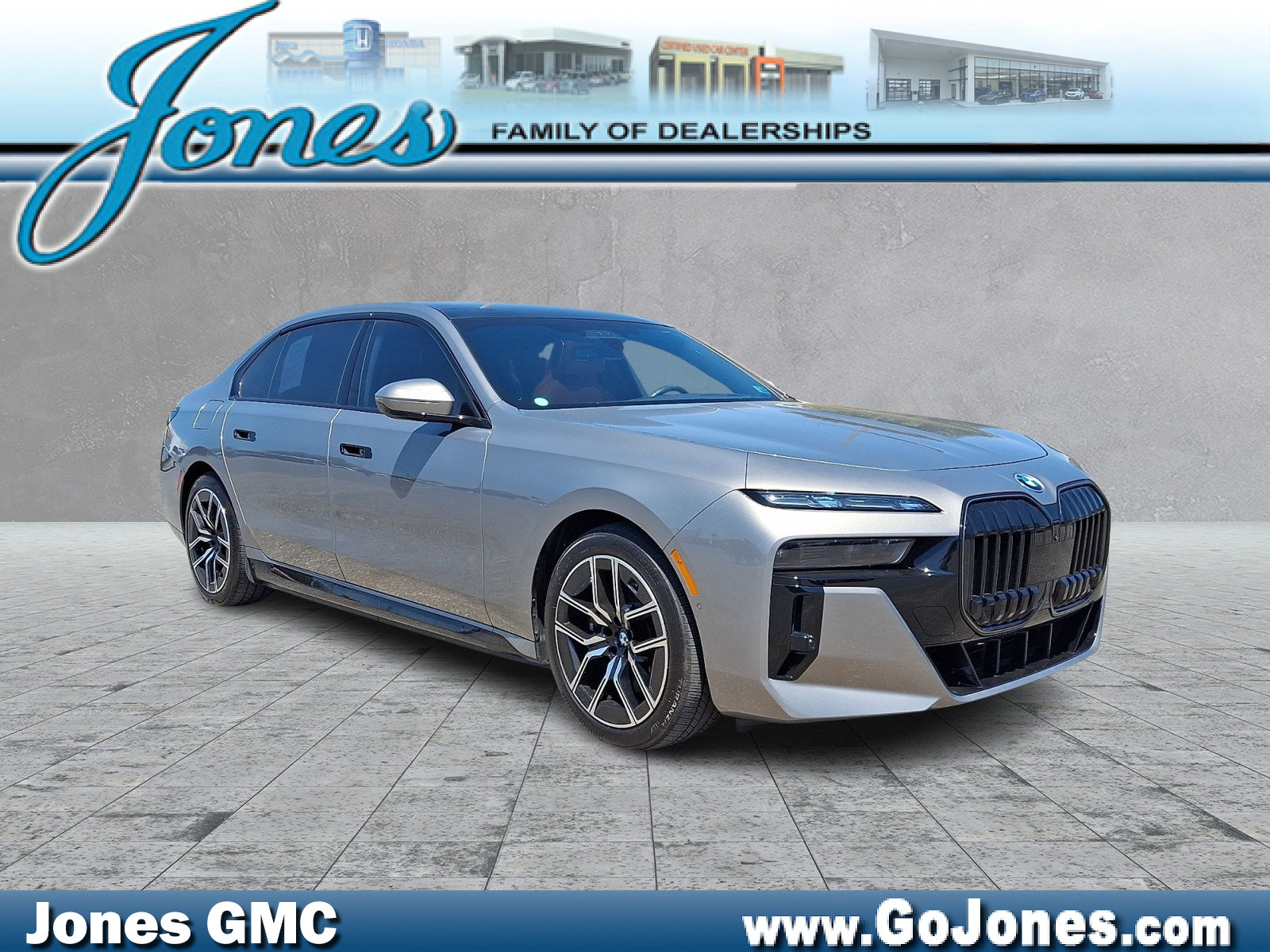 Used 2024 BMW i7 xDrive60 AWD/4WD image 1