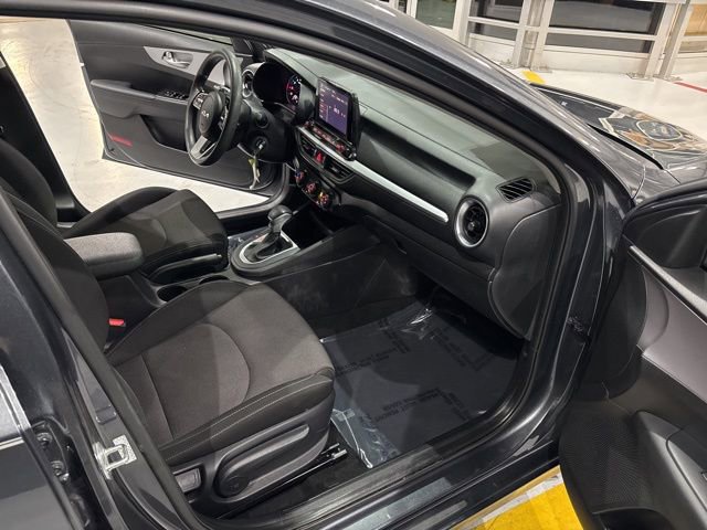 Used 2024 Kia Forte LX image 32