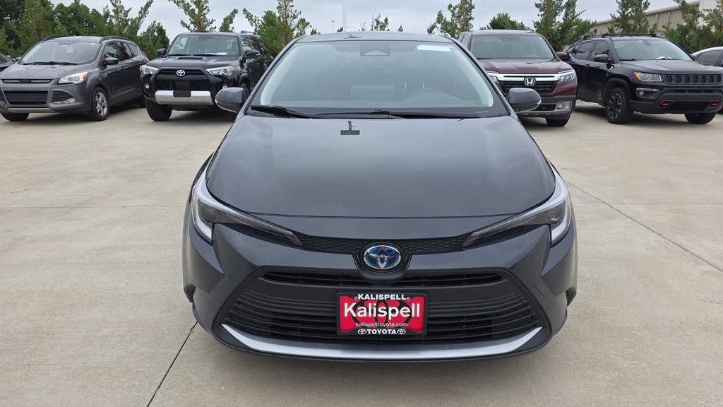 Used 2025 Toyota Corolla XLE FWD image 8